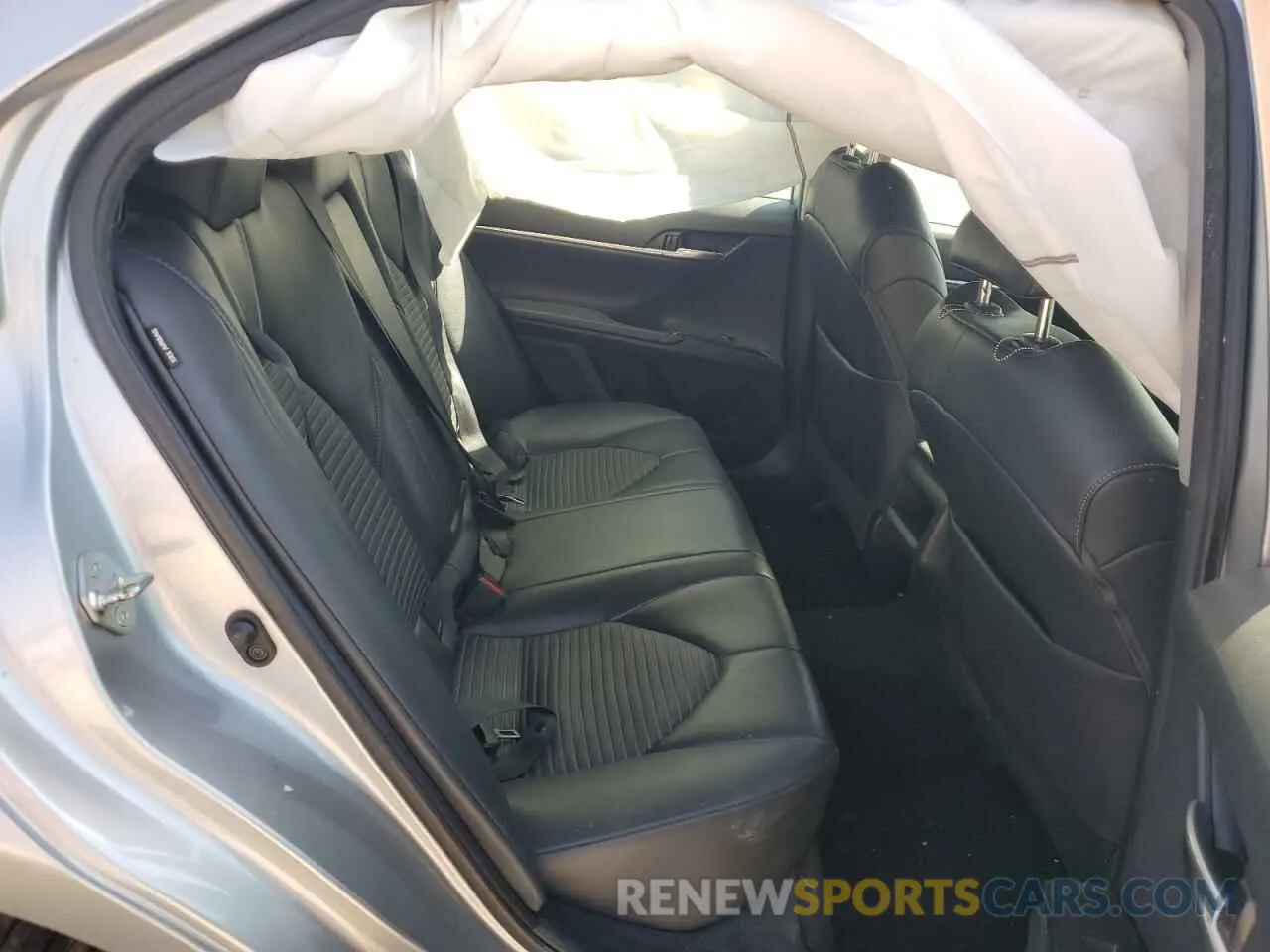 10 Photograph of a damaged car 4T1B11HK3KU843800 TOYOTA CAMRY 2019