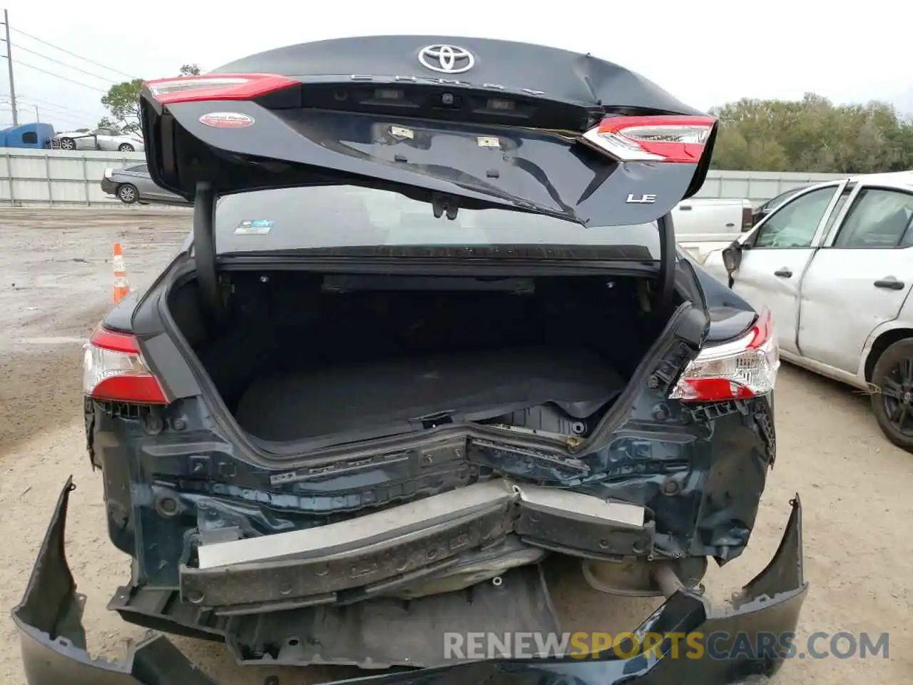 6 Photograph of a damaged car 4T1B11HK3KU847006 TOYOTA CAMRY 2019