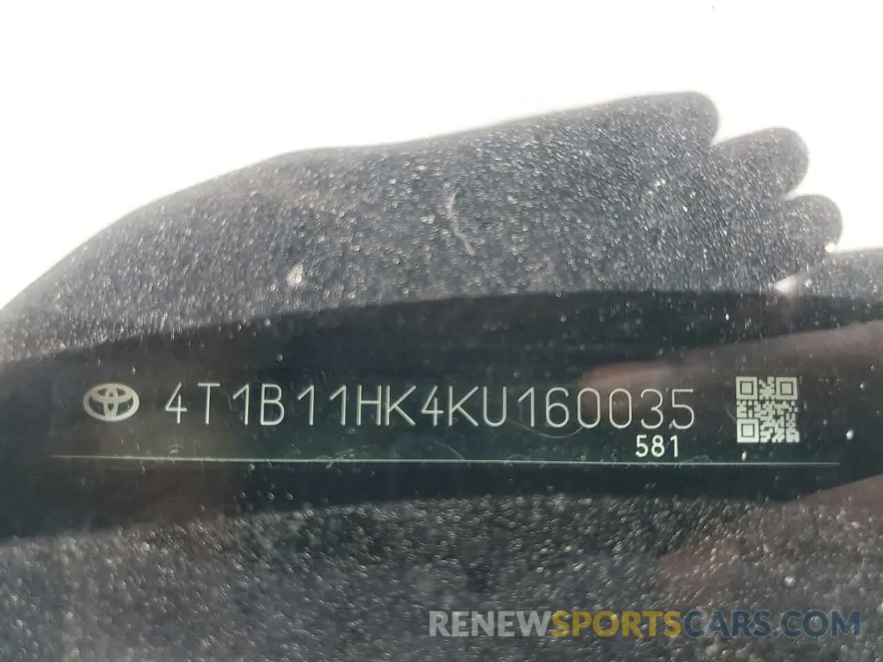 12 Photograph of a damaged car 4T1B11HK4KU160035 TOYOTA CAMRY 2019