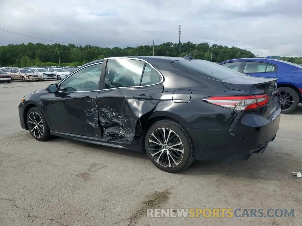 2 Photograph of a damaged car 4T1B11HK4KU160035 TOYOTA CAMRY 2019