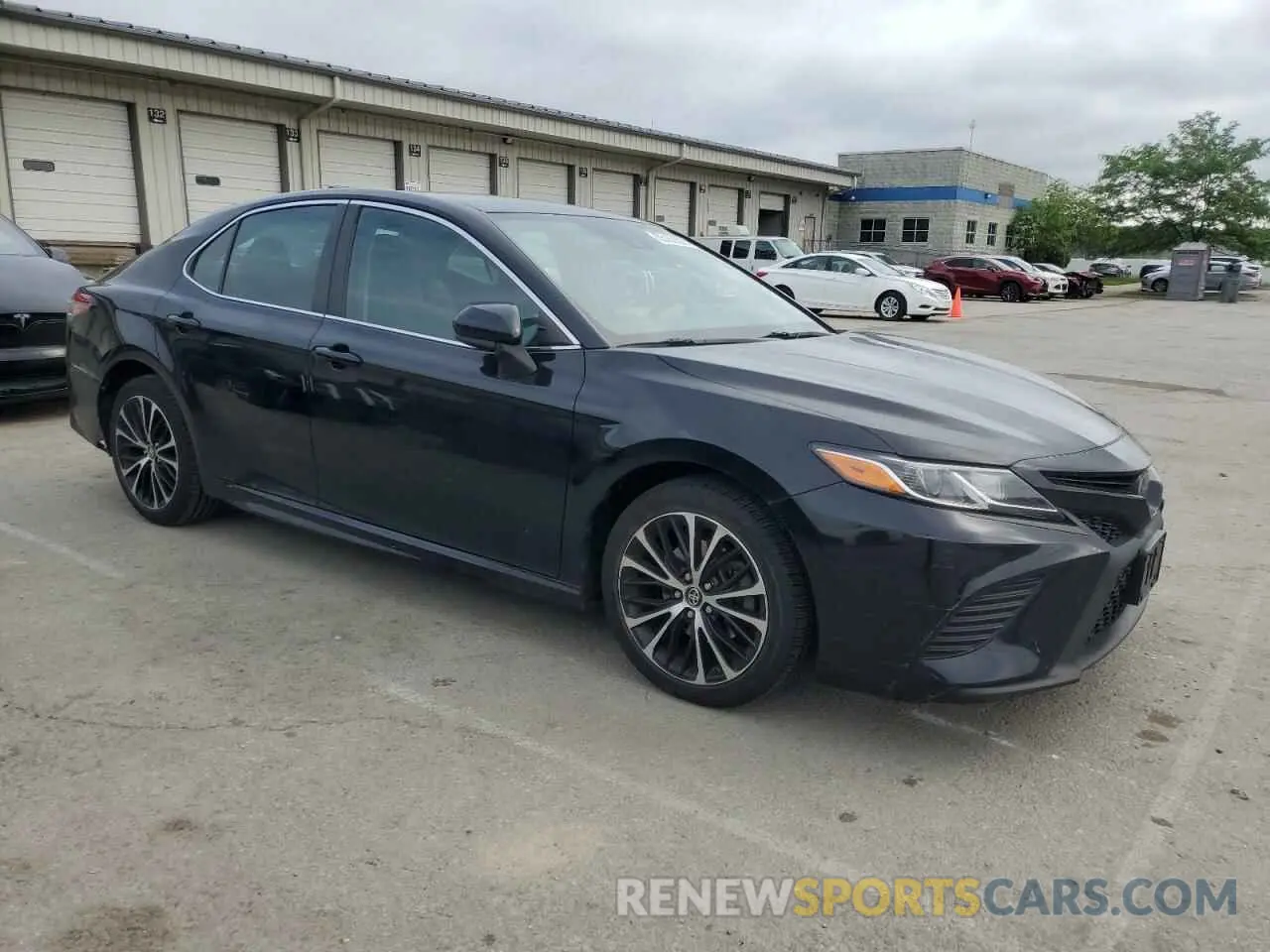 4 Photograph of a damaged car 4T1B11HK4KU160035 TOYOTA CAMRY 2019