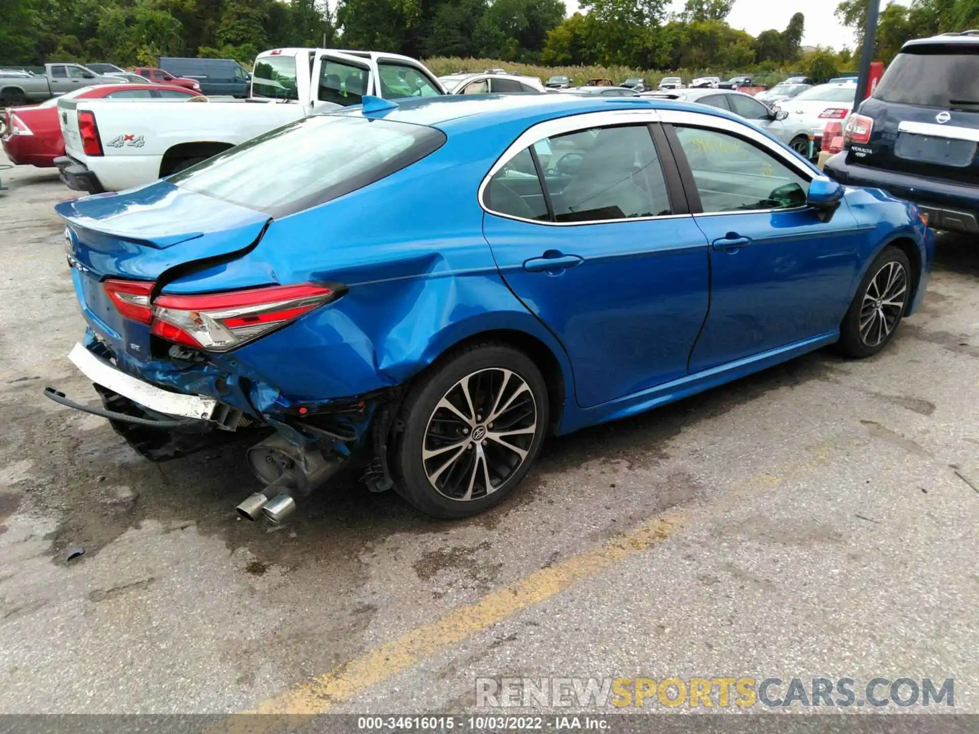 4 Photograph of a damaged car 4T1B11HK4KU160326 TOYOTA CAMRY 2019