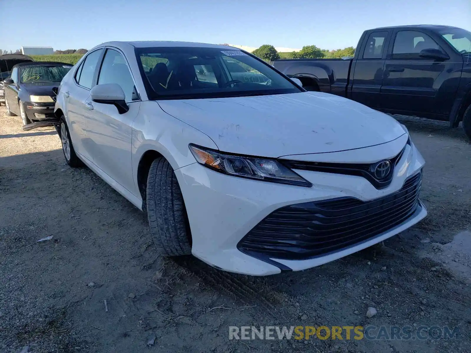 1 Photograph of a damaged car 4T1B11HK4KU162013 TOYOTA CAMRY 2019