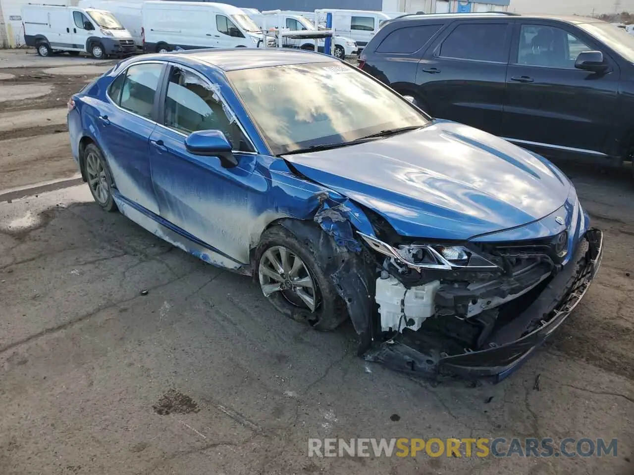 4 Photograph of a damaged car 4T1B11HK4KU165008 TOYOTA CAMRY 2019