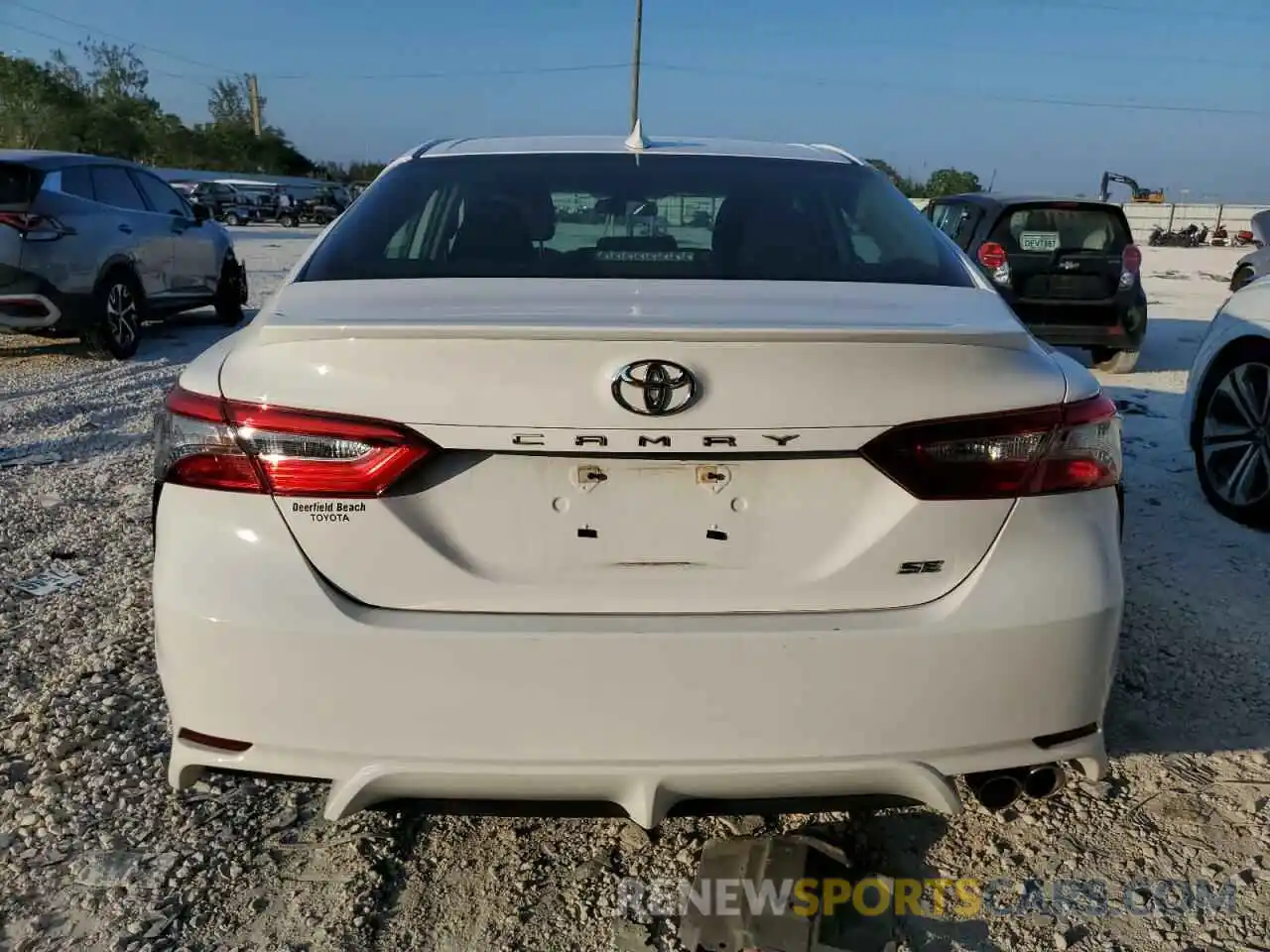 6 Photograph of a damaged car 4T1B11HK4KU168474 TOYOTA CAMRY 2019