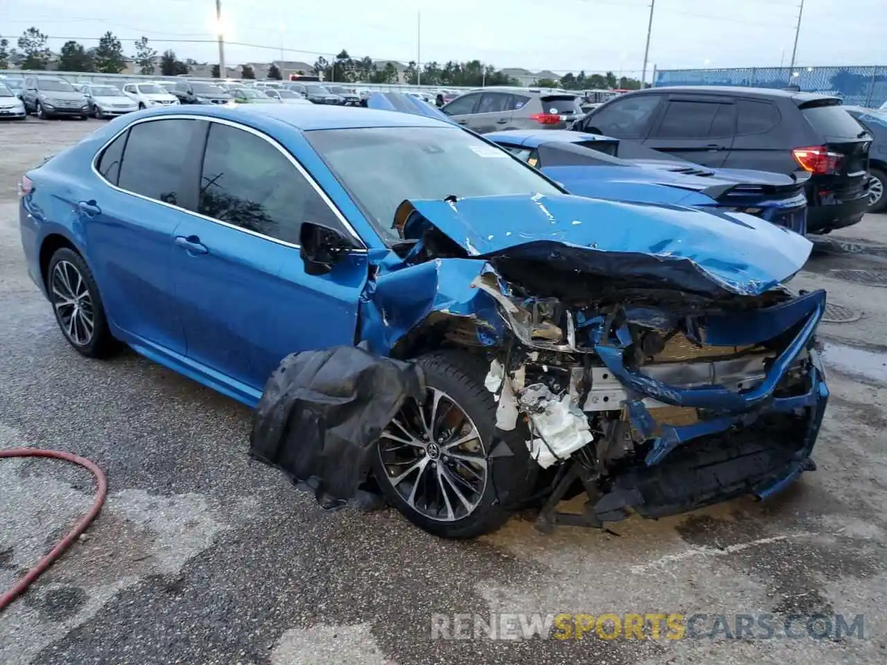 4 Photograph of a damaged car 4T1B11HK4KU175358 TOYOTA CAMRY 2019