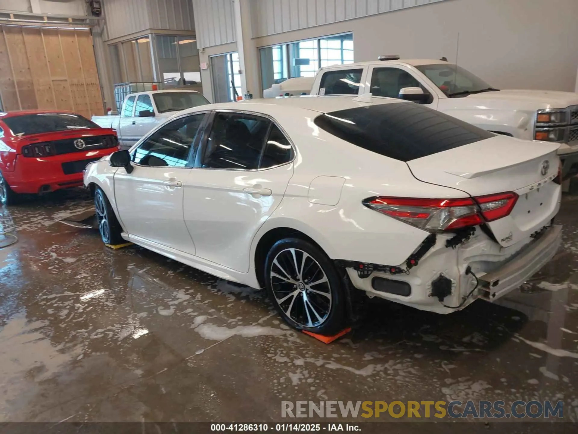 3 Photograph of a damaged car 4T1B11HK4KU179538 TOYOTA CAMRY 2019