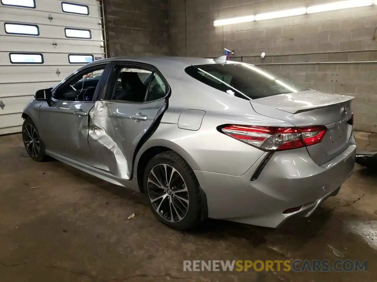 2 Photograph of a damaged car 4T1B11HK4KU180690 TOYOTA CAMRY 2019