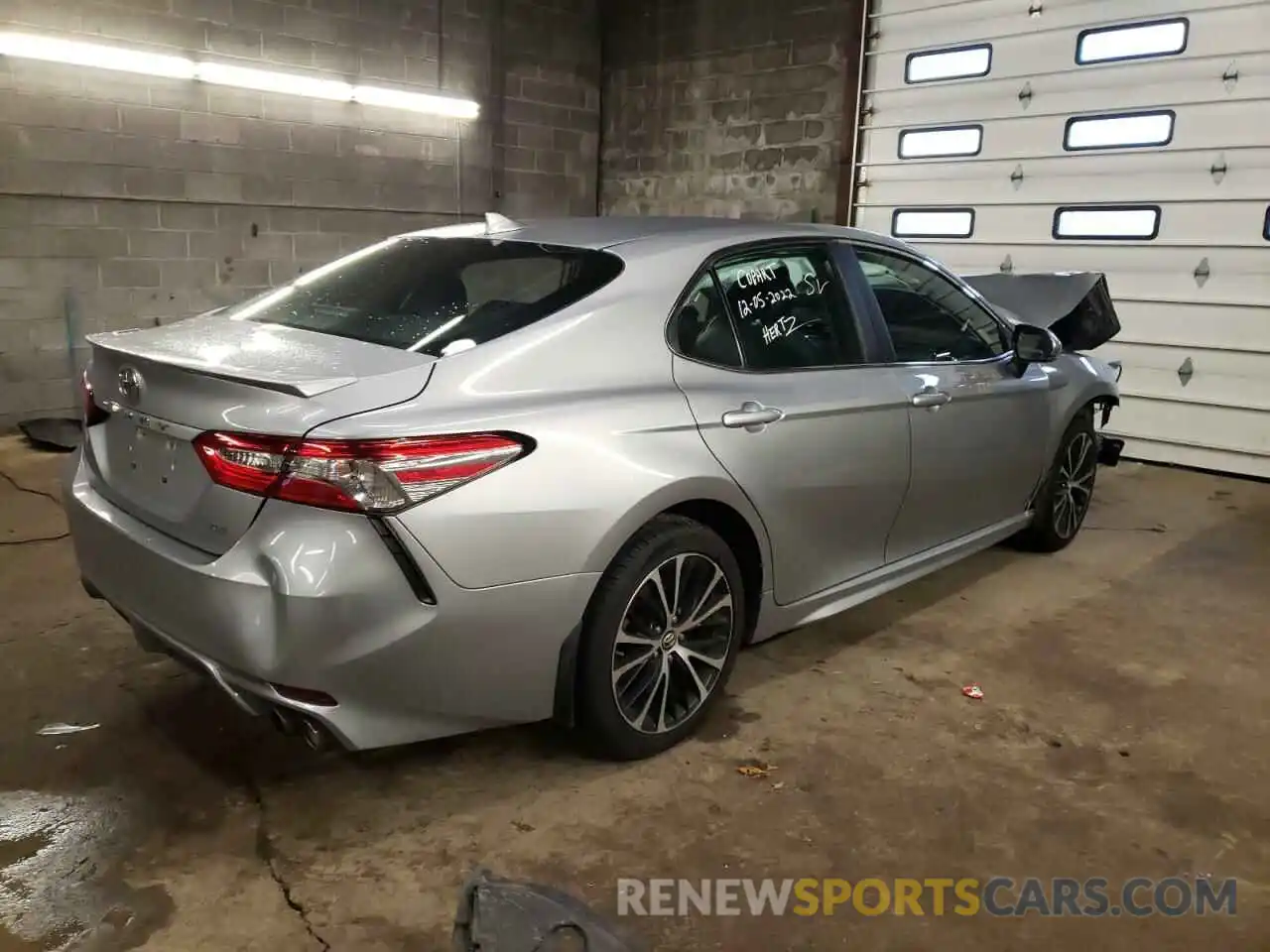 3 Photograph of a damaged car 4T1B11HK4KU180690 TOYOTA CAMRY 2019