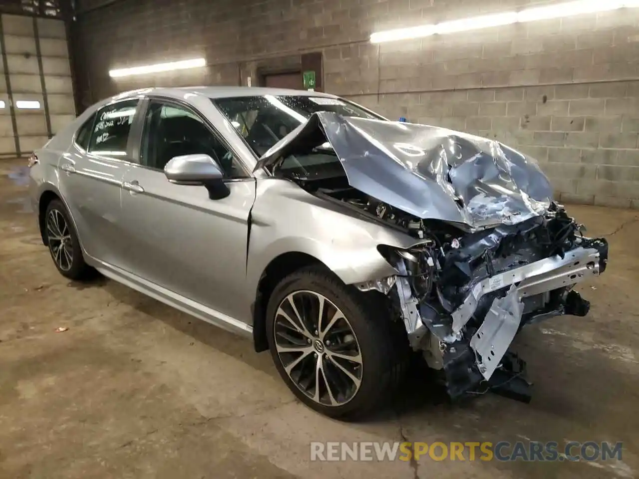 4 Photograph of a damaged car 4T1B11HK4KU180690 TOYOTA CAMRY 2019