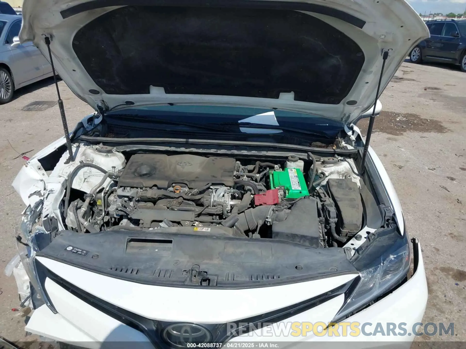 10 Photograph of a damaged car 4T1B11HK4KU180995 TOYOTA CAMRY 2019