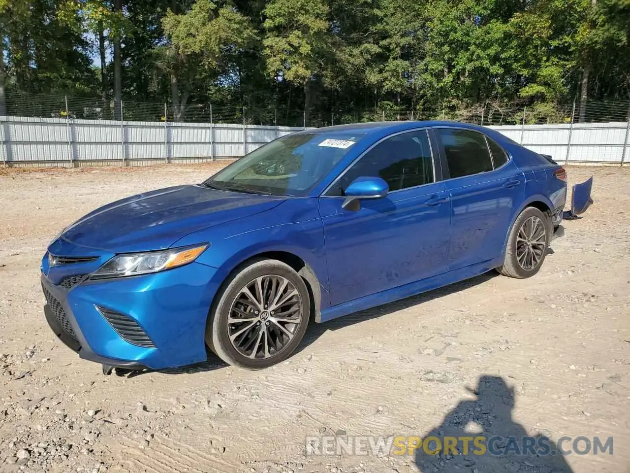 1 Photograph of a damaged car 4T1B11HK4KU181662 TOYOTA CAMRY 2019