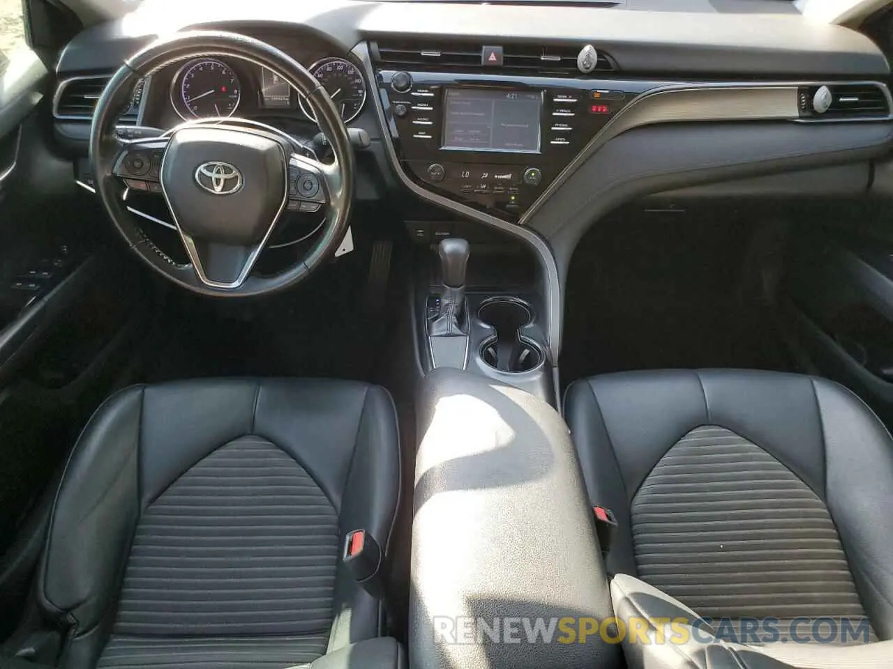 8 Photograph of a damaged car 4T1B11HK4KU181662 TOYOTA CAMRY 2019