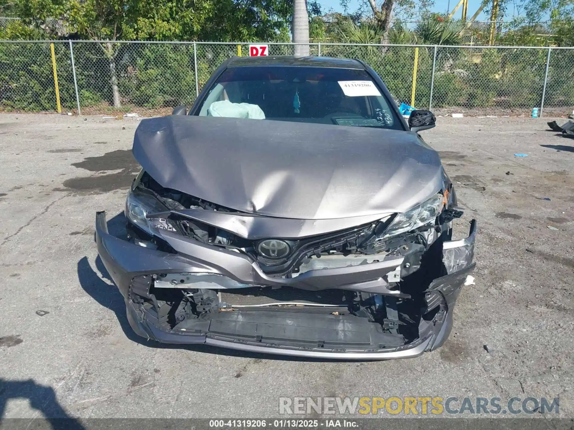 11 Photograph of a damaged car 4T1B11HK4KU184304 TOYOTA CAMRY 2019