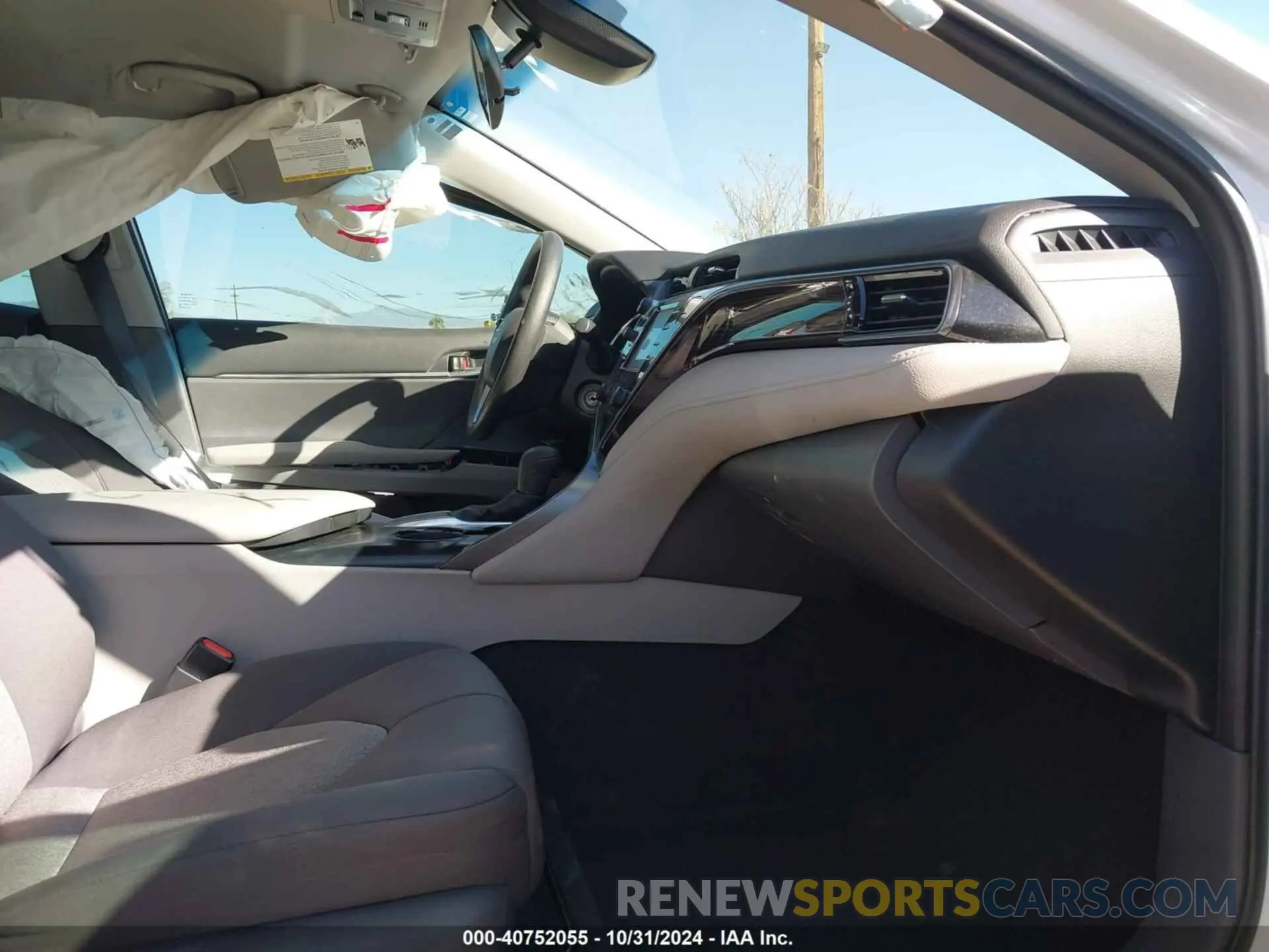 5 Photograph of a damaged car 4T1B11HK4KU189096 TOYOTA CAMRY 2019
