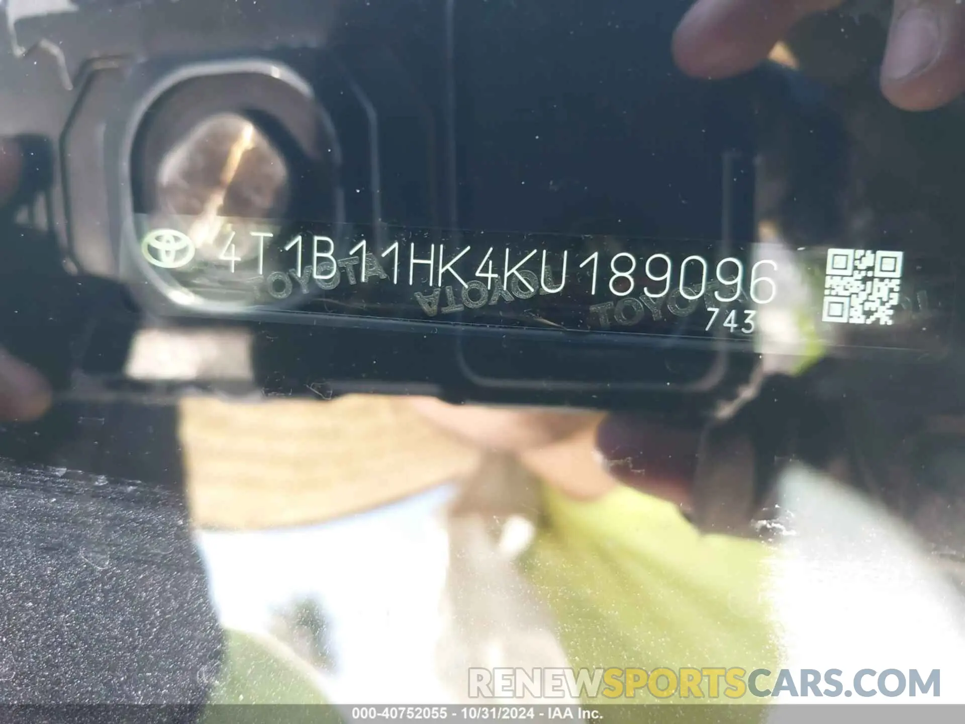 9 Photograph of a damaged car 4T1B11HK4KU189096 TOYOTA CAMRY 2019