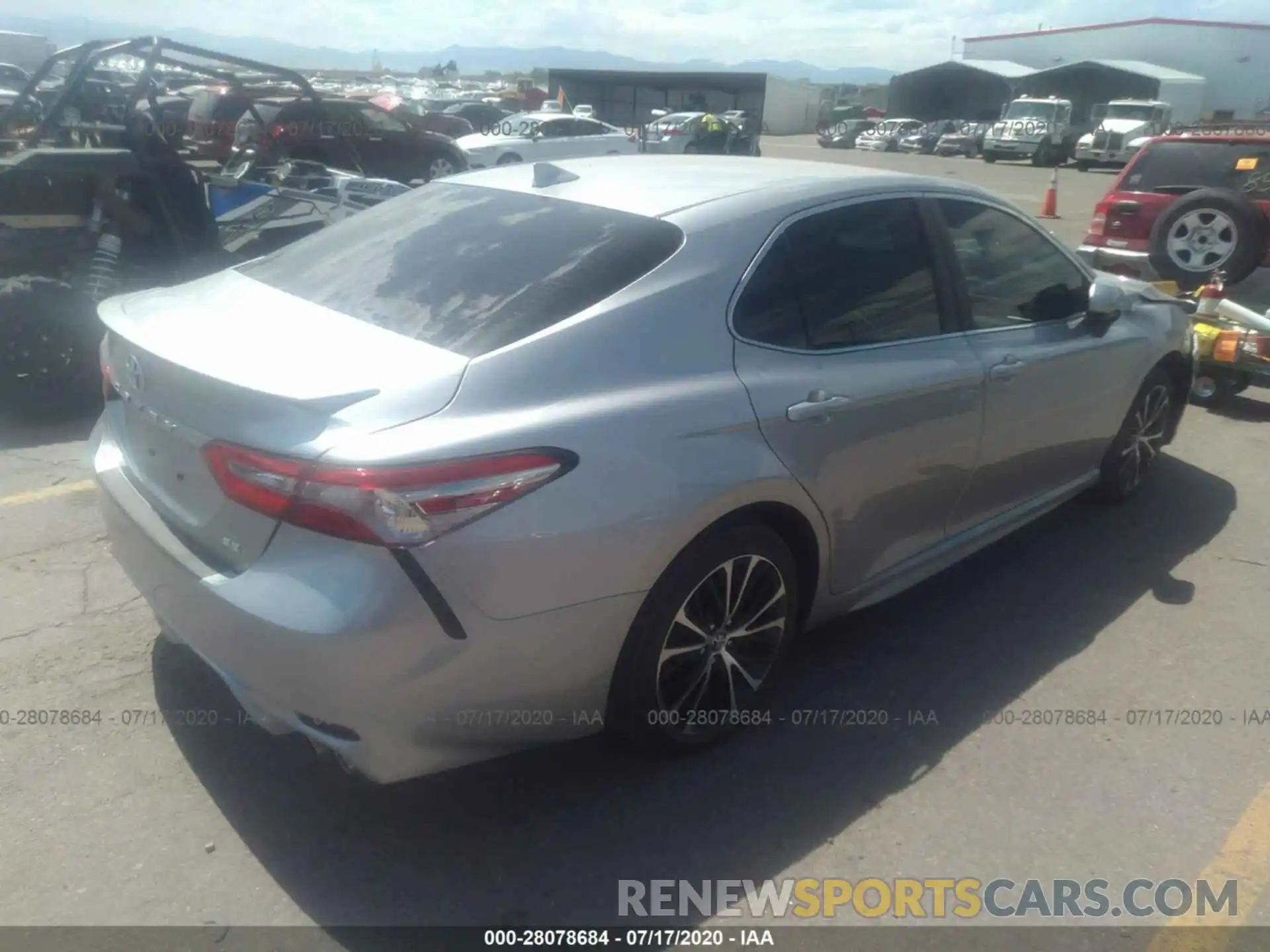 4 Photograph of a damaged car 4T1B11HK4KU192418 TOYOTA CAMRY 2019