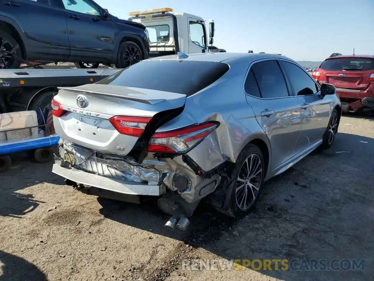 4 Photograph of a damaged car 4T1B11HK4KU193522 TOYOTA CAMRY 2019