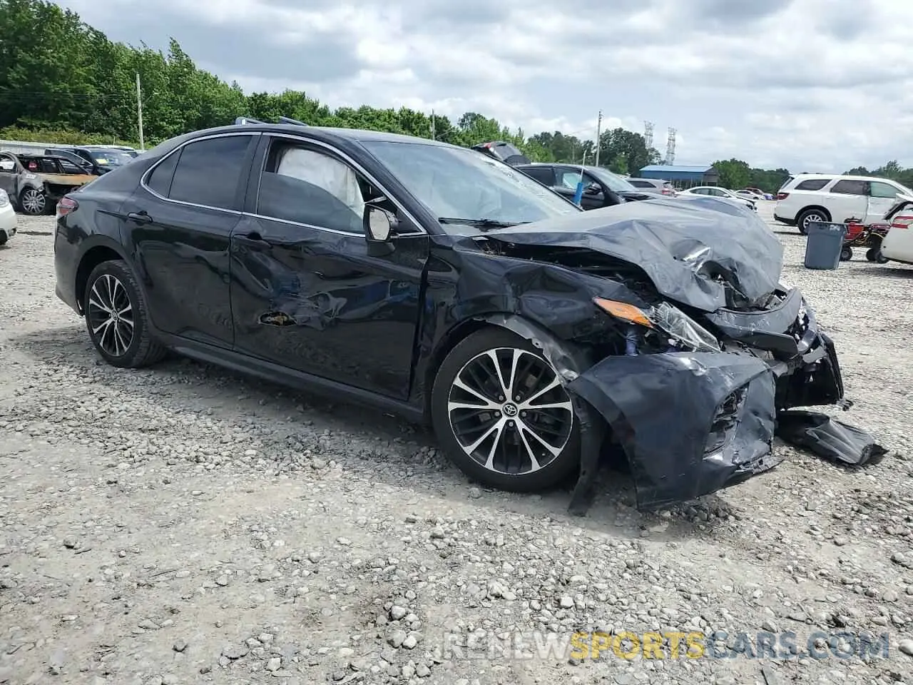 4 Photograph of a damaged car 4T1B11HK4KU195836 TOYOTA CAMRY 2019