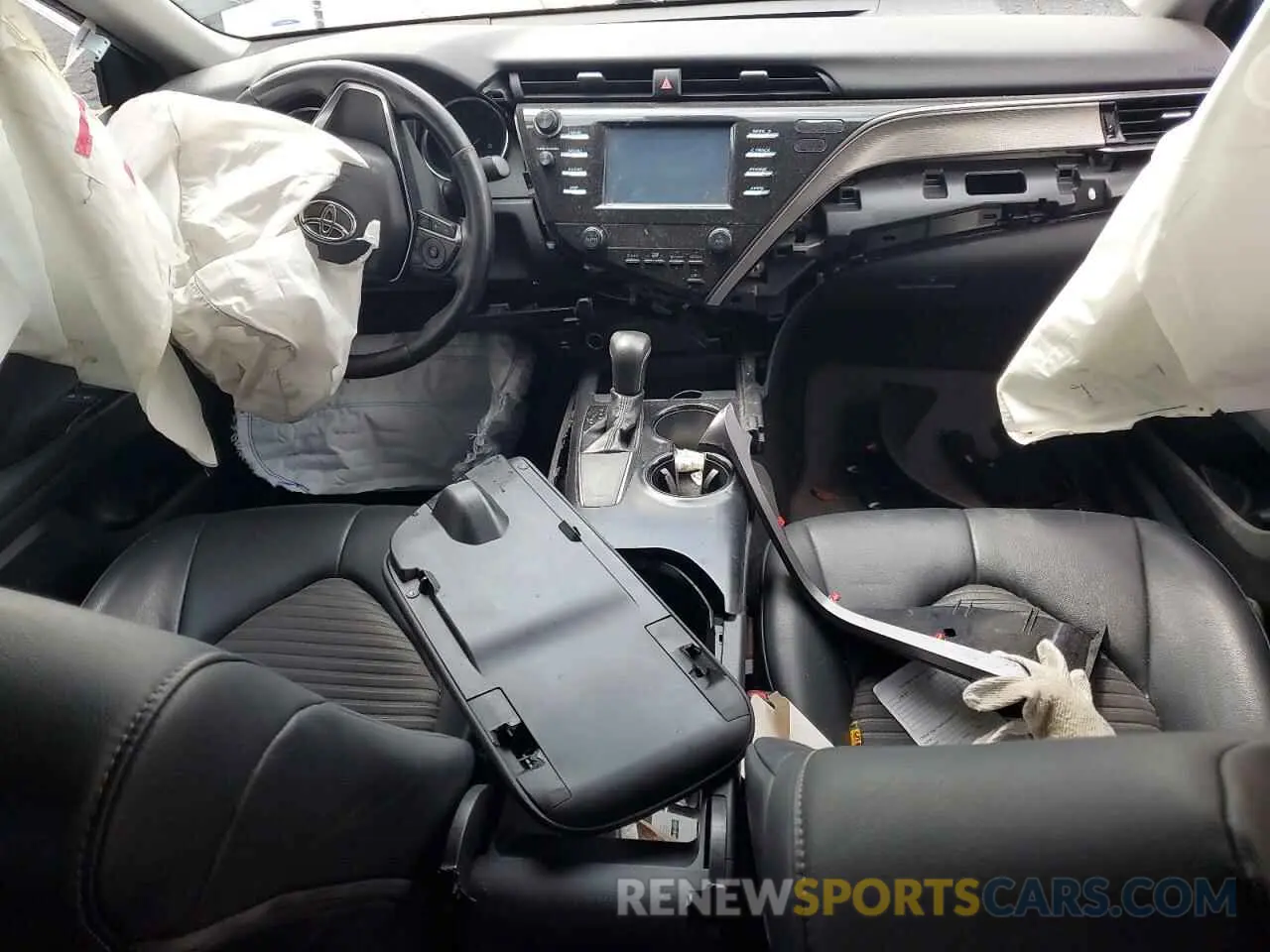 8 Photograph of a damaged car 4T1B11HK4KU195836 TOYOTA CAMRY 2019