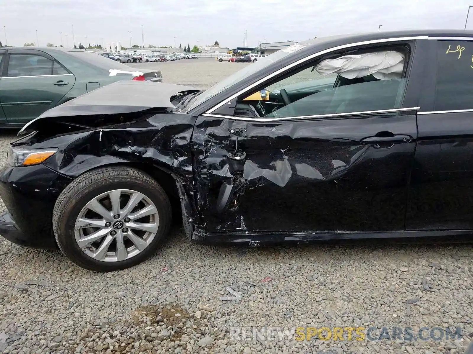 9 Photograph of a damaged car 4T1B11HK4KU196288 TOYOTA CAMRY 2019