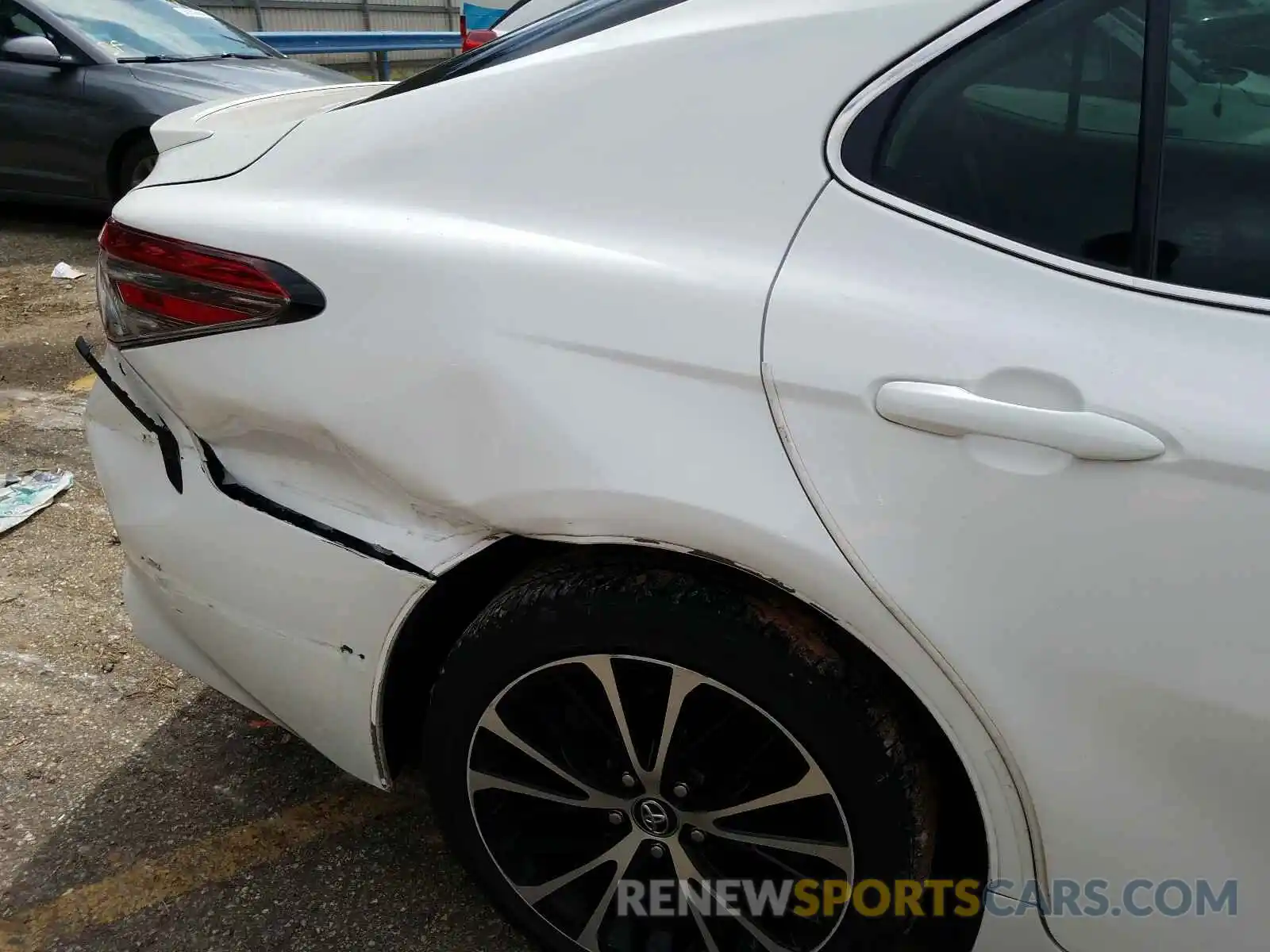 9 Photograph of a damaged car 4T1B11HK4KU197103 TOYOTA CAMRY 2019