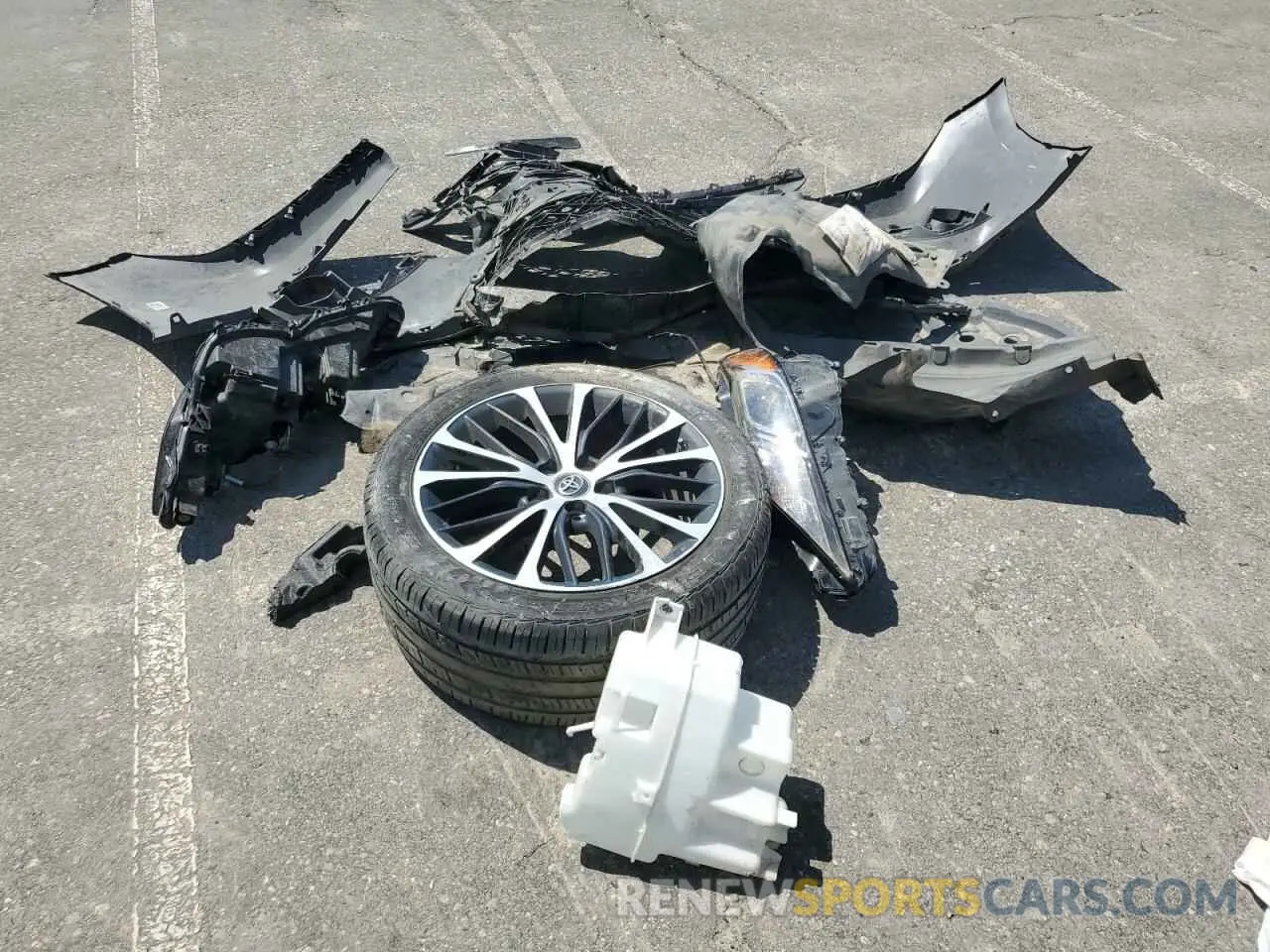 12 Photograph of a damaged car 4T1B11HK4KU197568 TOYOTA CAMRY 2019
