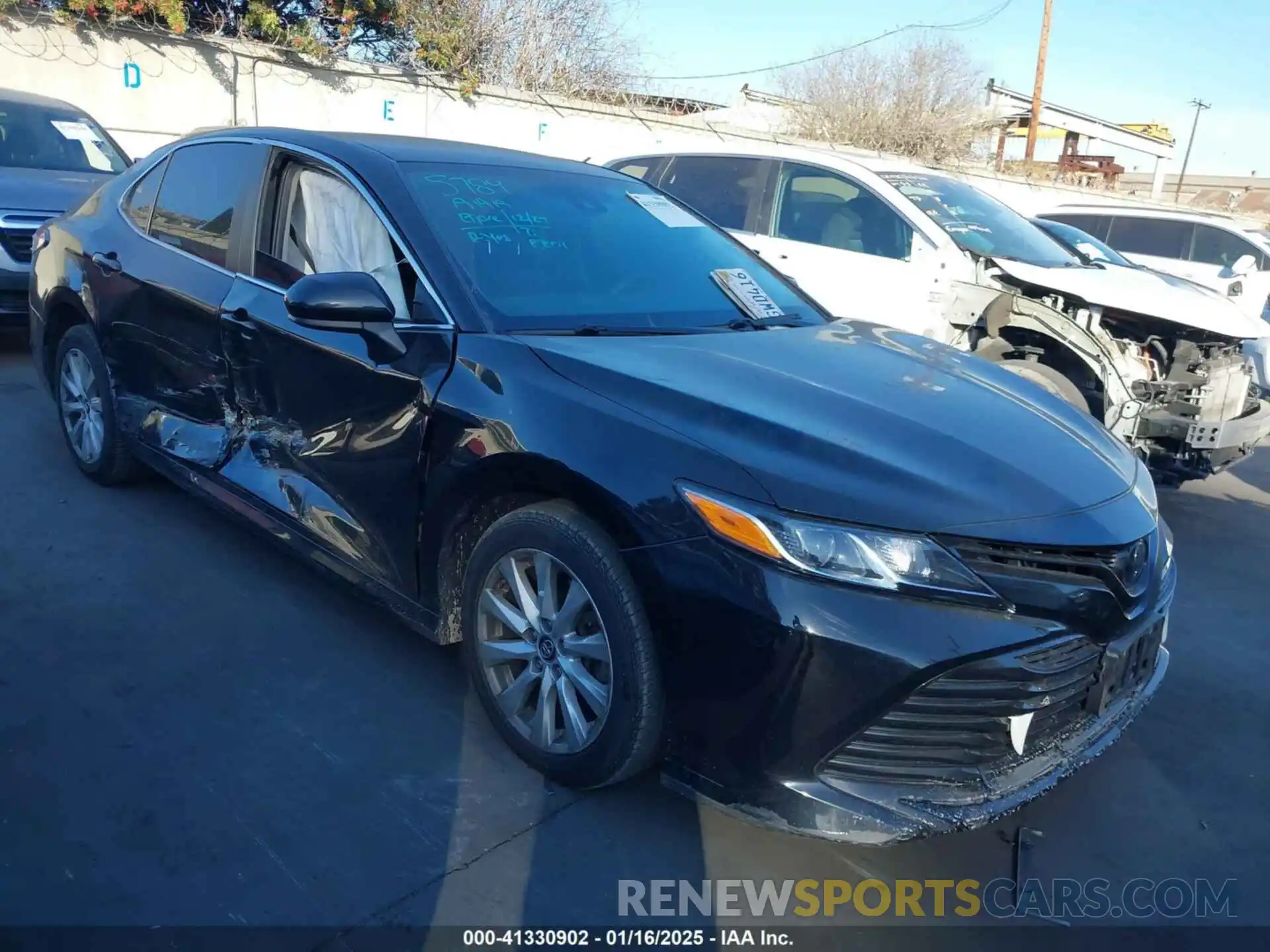 1 Photograph of a damaged car 4T1B11HK4KU198722 TOYOTA CAMRY 2019