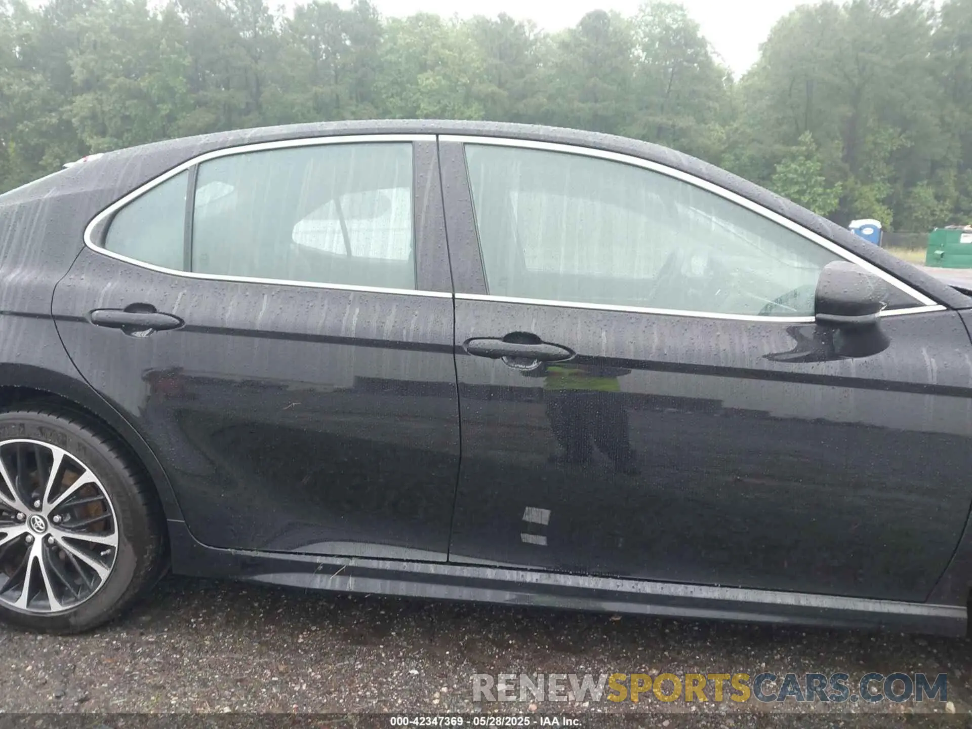 14 Photograph of a damaged car 4T1B11HK4KU199191 TOYOTA CAMRY 2019