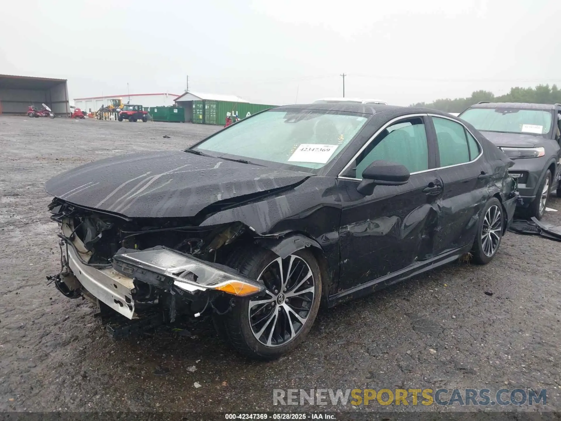 2 Photograph of a damaged car 4T1B11HK4KU199191 TOYOTA CAMRY 2019