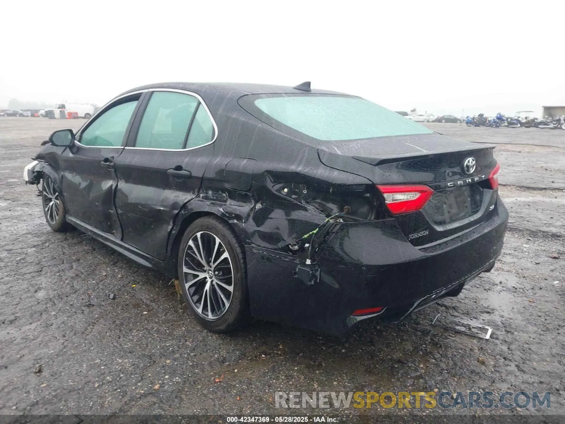 3 Photograph of a damaged car 4T1B11HK4KU199191 TOYOTA CAMRY 2019