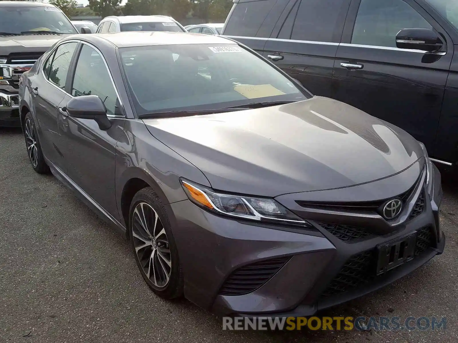 1 Photograph of a damaged car 4T1B11HK4KU200632 TOYOTA CAMRY 2019