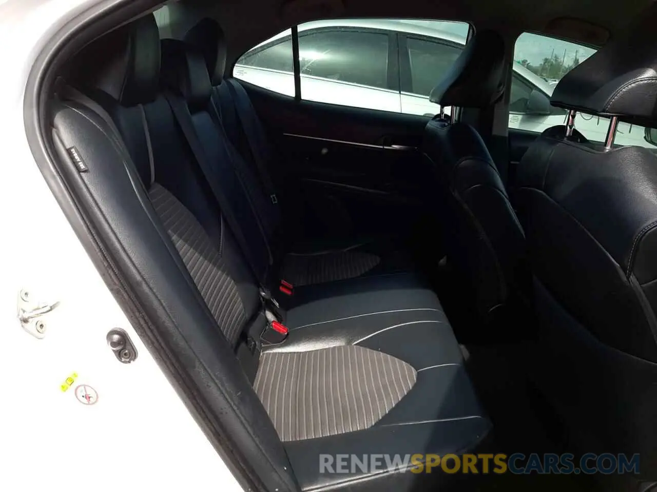 6 Photograph of a damaged car 4T1B11HK4KU200887 TOYOTA CAMRY 2019
