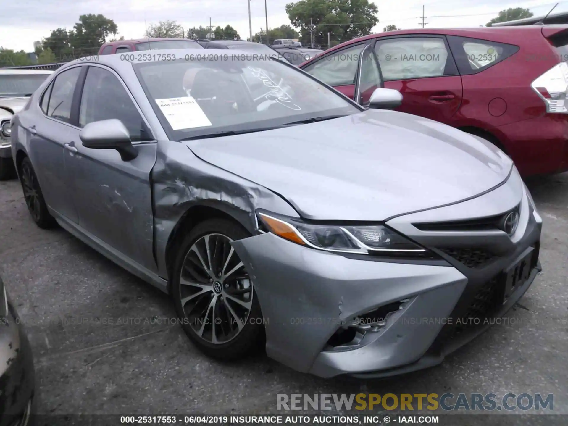 1 Photograph of a damaged car 4T1B11HK4KU210349 TOYOTA CAMRY 2019