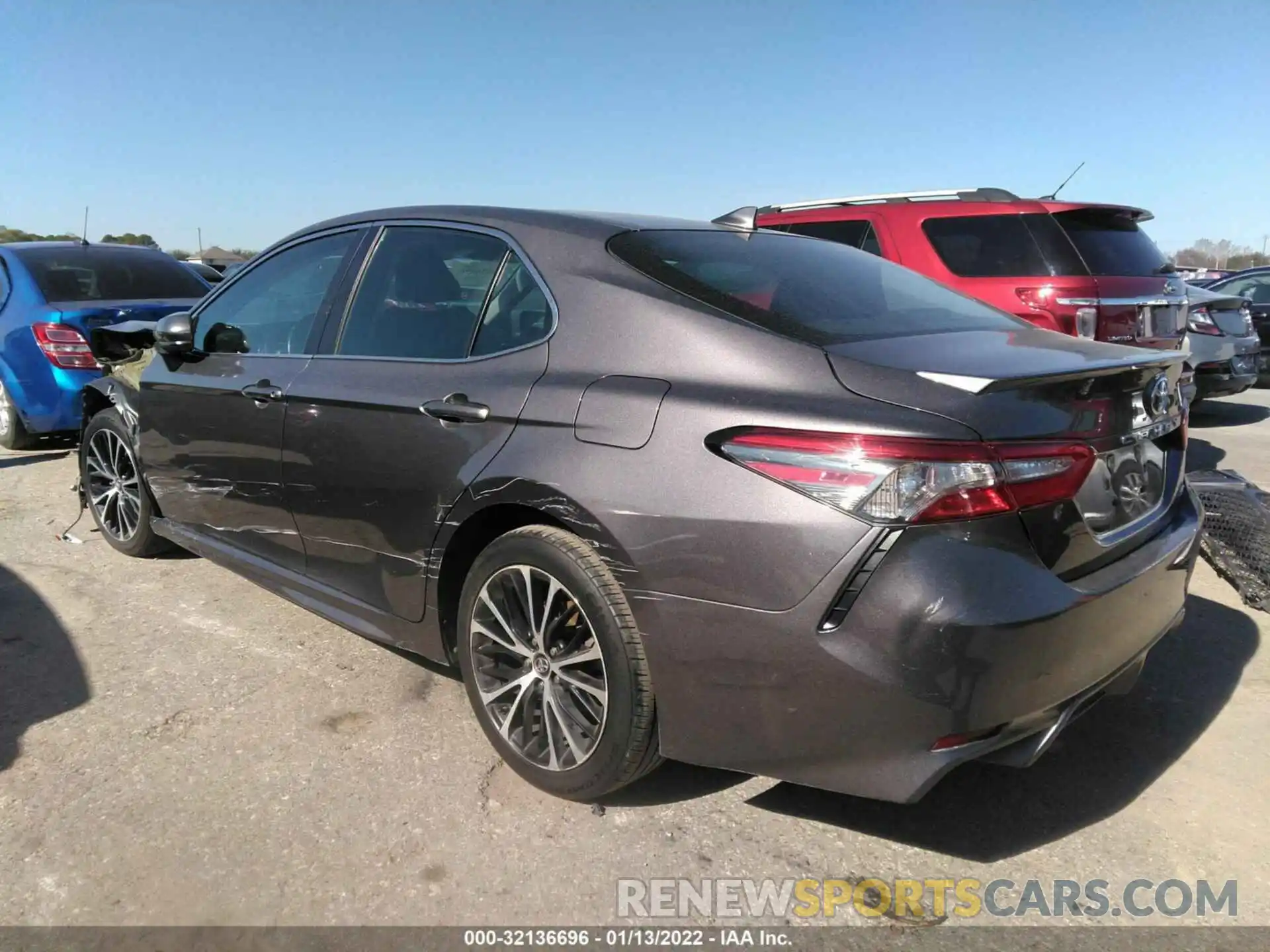 3 Photograph of a damaged car 4T1B11HK4KU214580 TOYOTA CAMRY 2019