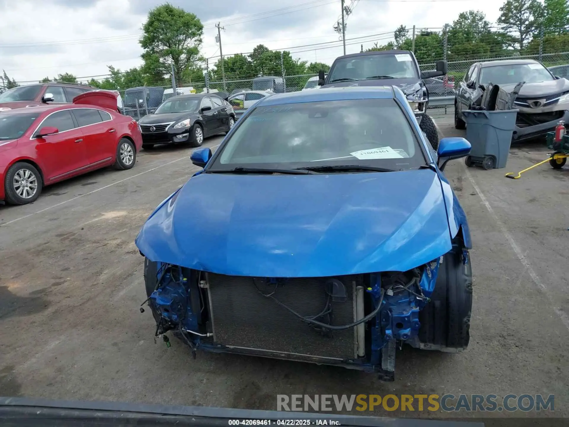 13 Photograph of a damaged car 4T1B11HK4KU215955 TOYOTA CAMRY 2019
