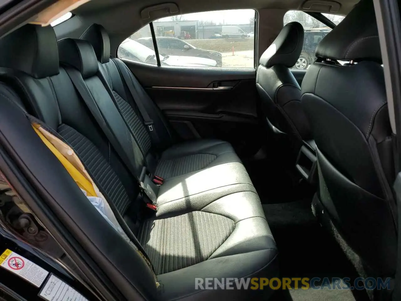 11 Photograph of a damaged car 4T1B11HK4KU223778 TOYOTA CAMRY 2019