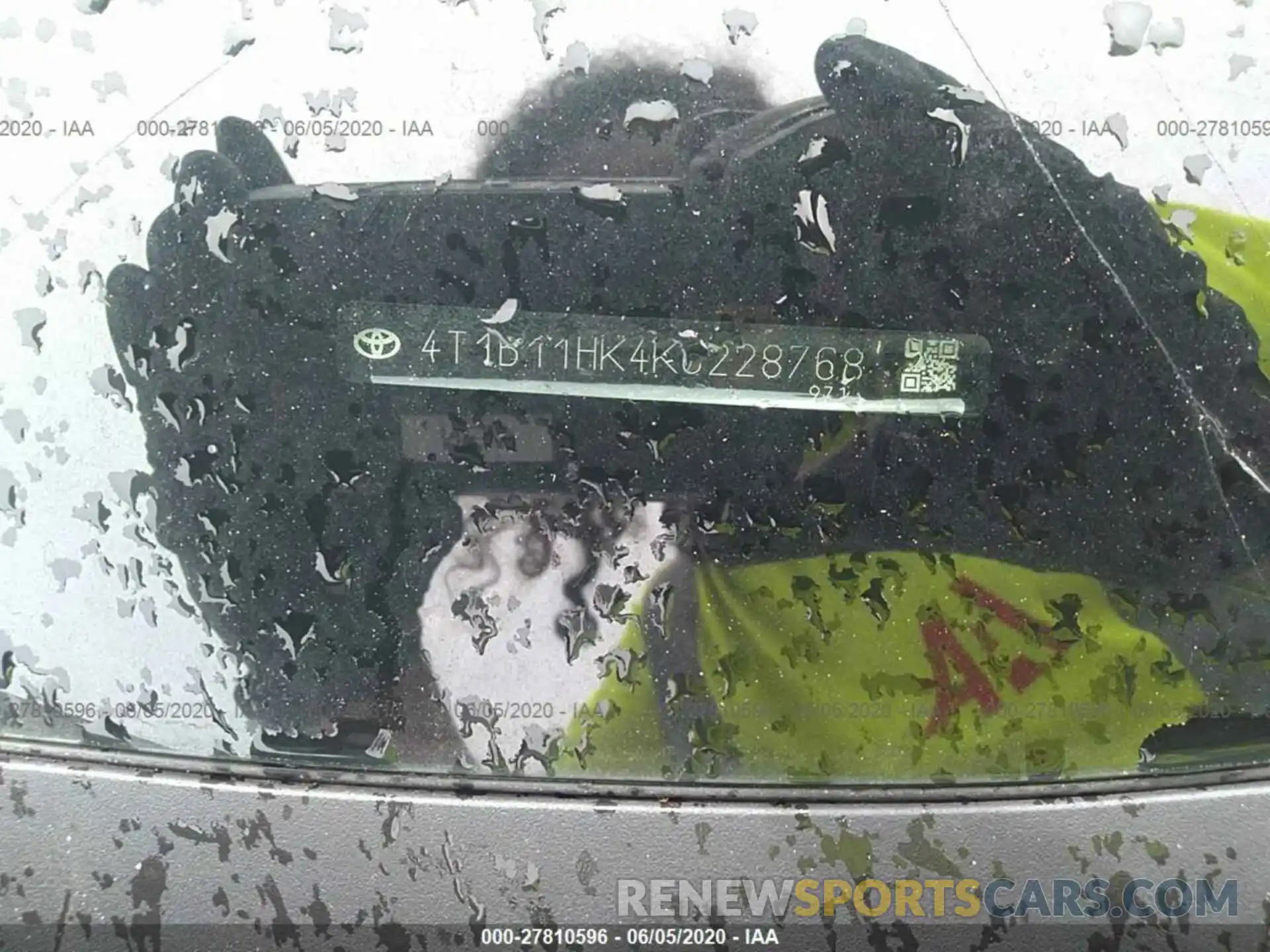 9 Photograph of a damaged car 4T1B11HK4KU228768 TOYOTA CAMRY 2019