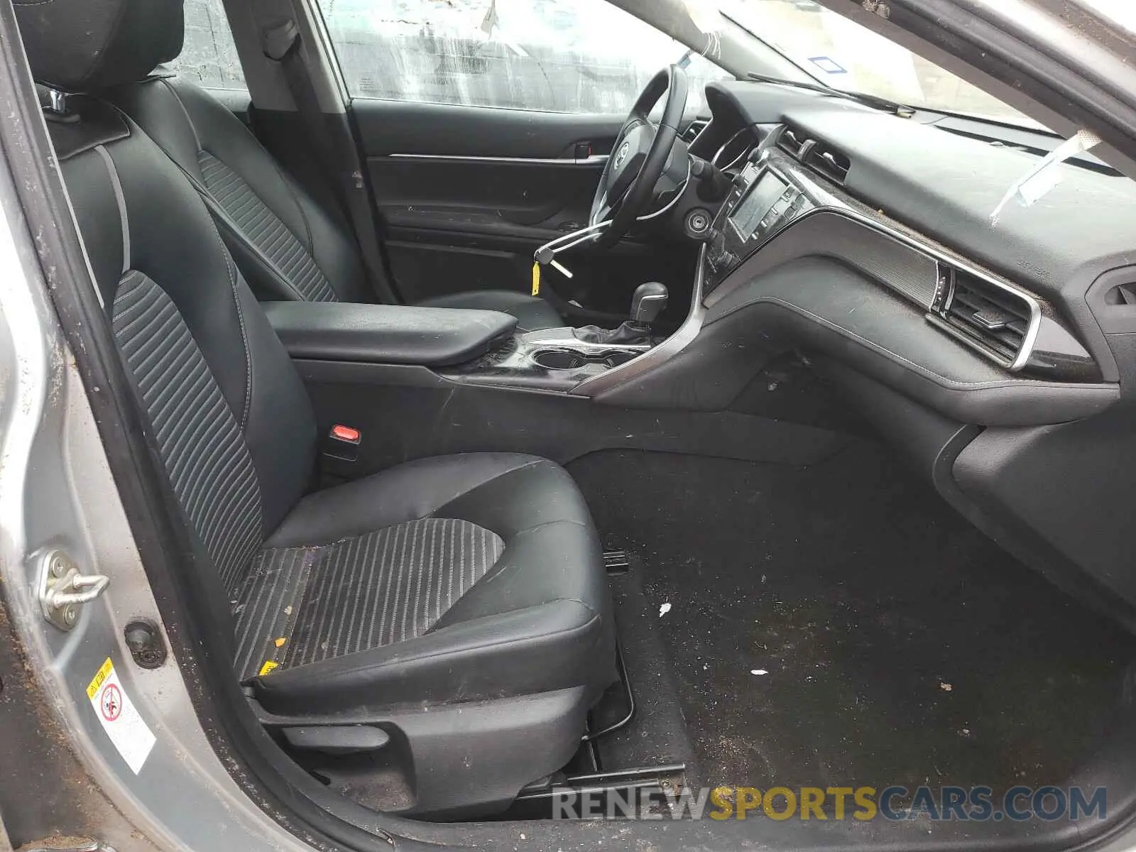 5 Photograph of a damaged car 4T1B11HK4KU229841 TOYOTA CAMRY 2019