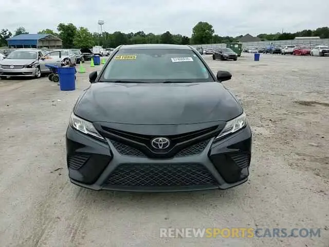 13 Photograph of a damaged car 4T1B11HK4KU230651 TOYOTA CAMRY 2019