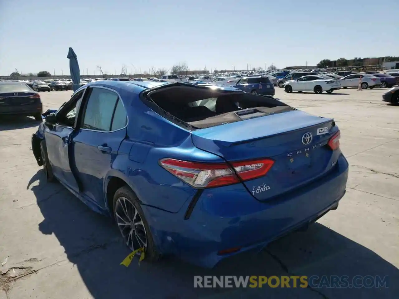 3 Photograph of a damaged car 4T1B11HK4KU232769 TOYOTA CAMRY 2019