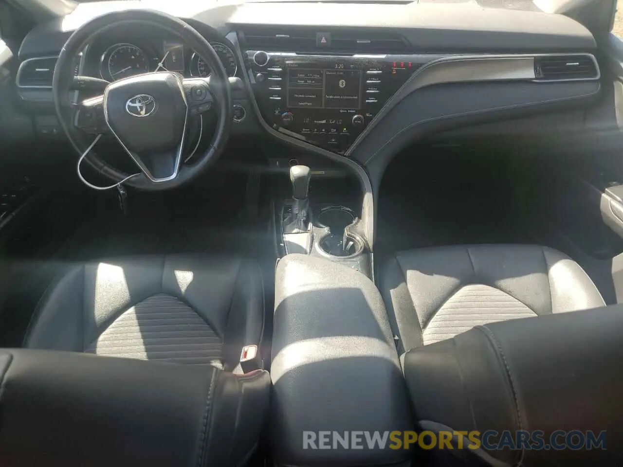 8 Photograph of a damaged car 4T1B11HK4KU235347 TOYOTA CAMRY 2019