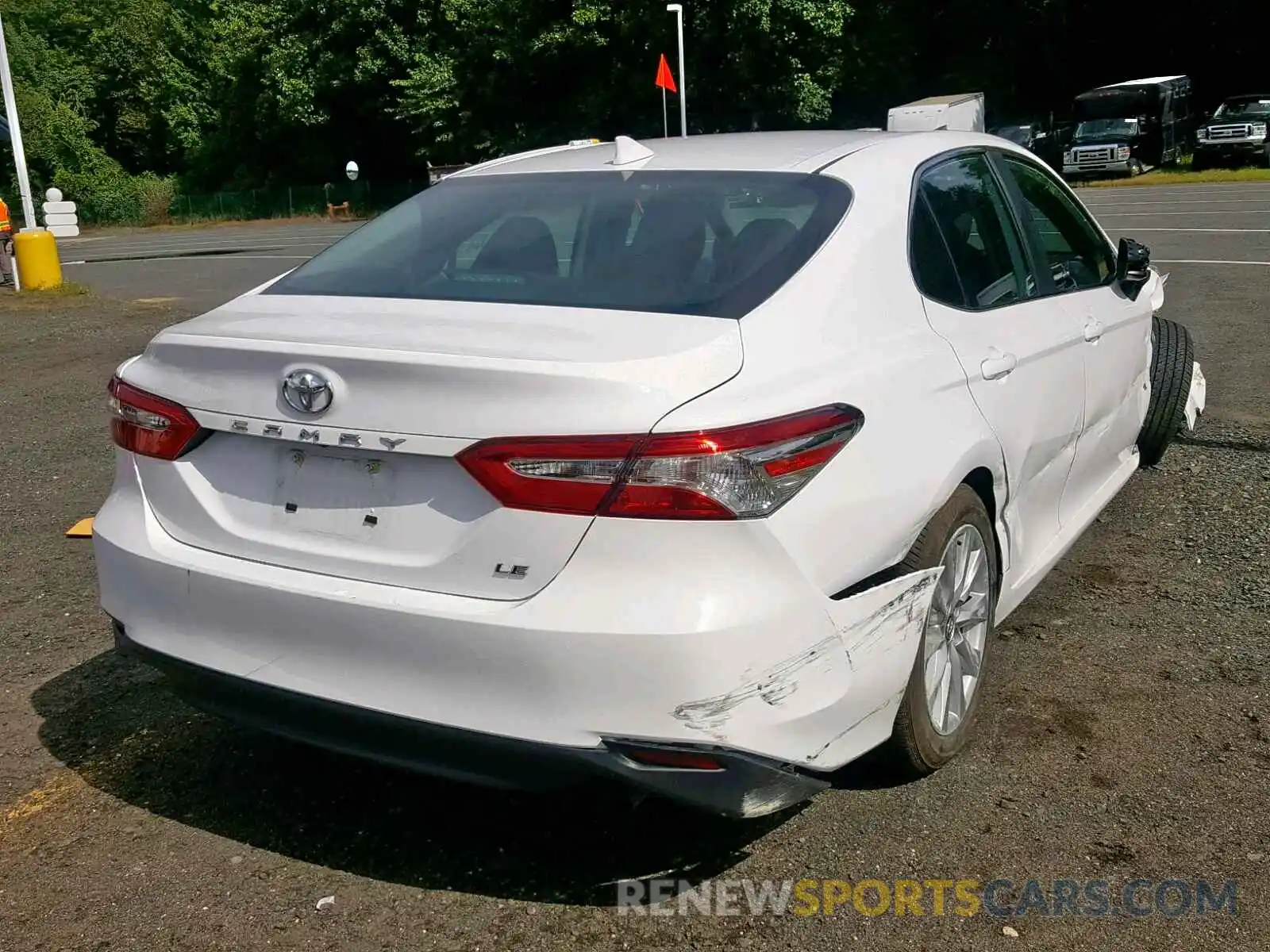 4 Photograph of a damaged car 4T1B11HK4KU241830 TOYOTA CAMRY 2019