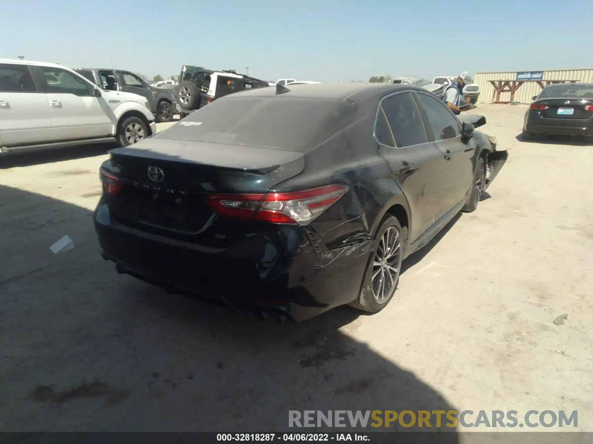 4 Photograph of a damaged car 4T1B11HK4KU243254 TOYOTA CAMRY 2019