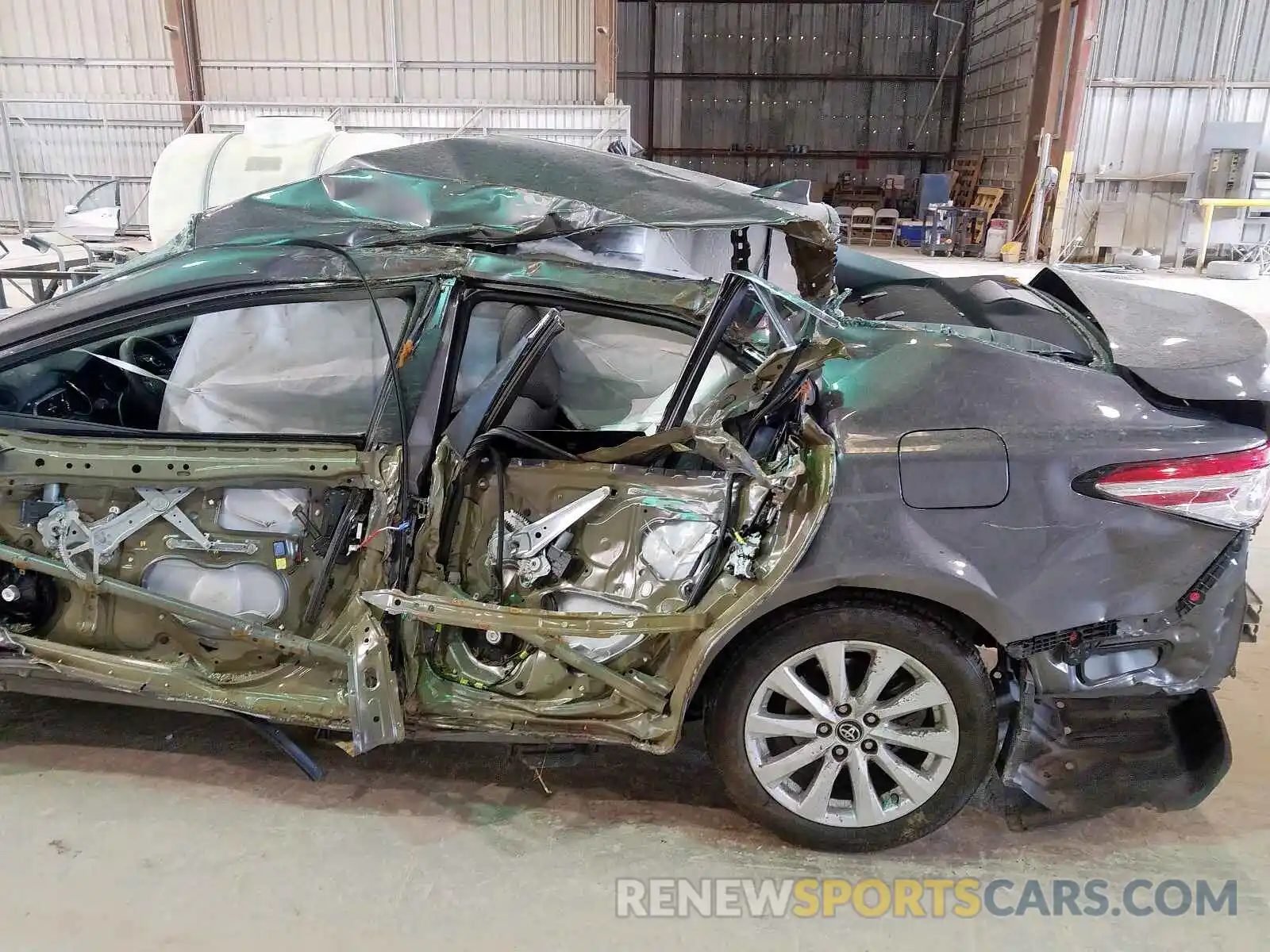 9 Photograph of a damaged car 4T1B11HK4KU245084 TOYOTA CAMRY 2019