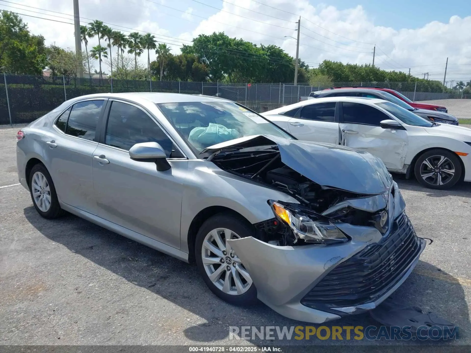 1 Photograph of a damaged car 4T1B11HK4KU249720 TOYOTA CAMRY 2019