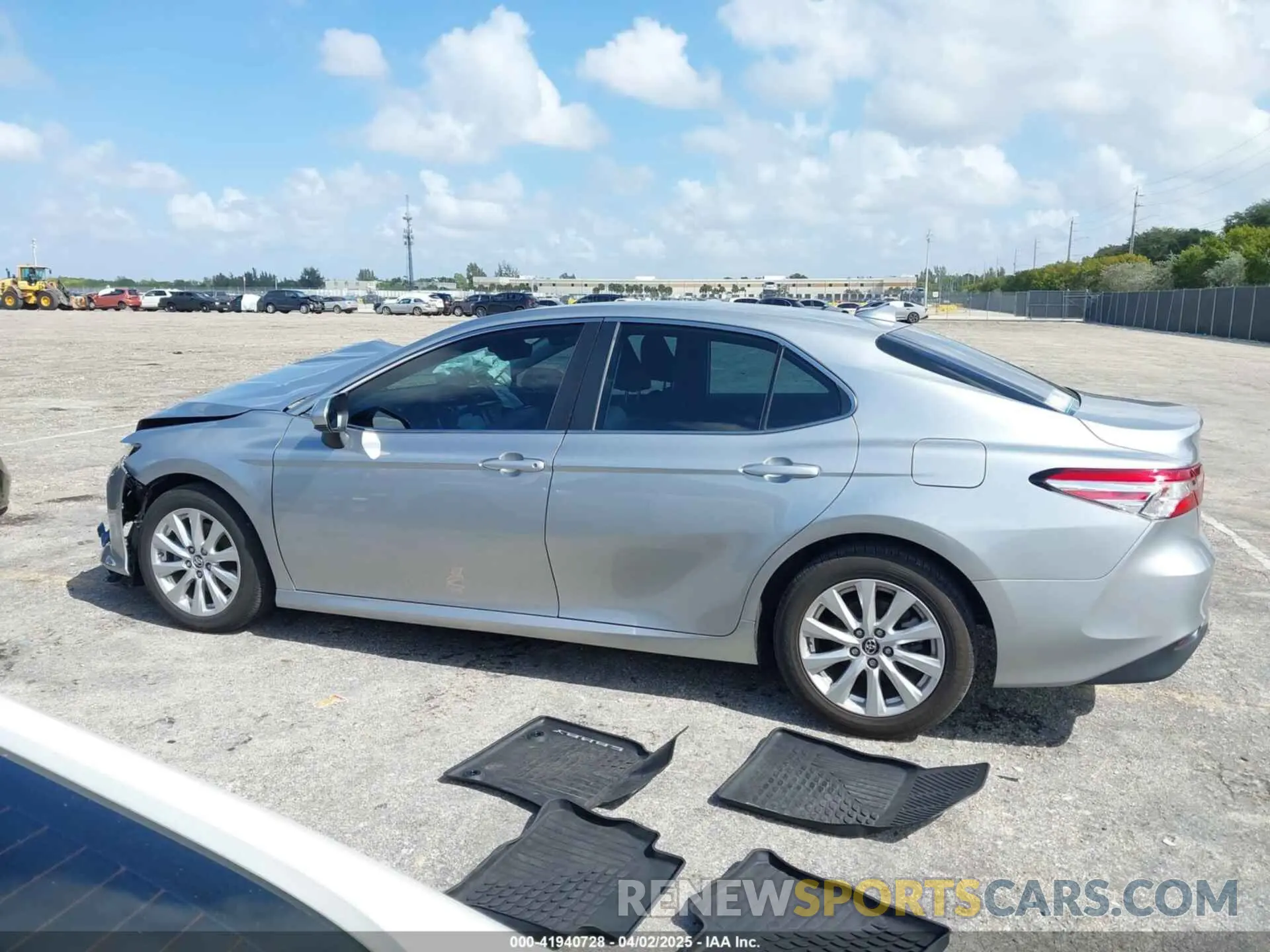 14 Photograph of a damaged car 4T1B11HK4KU249720 TOYOTA CAMRY 2019