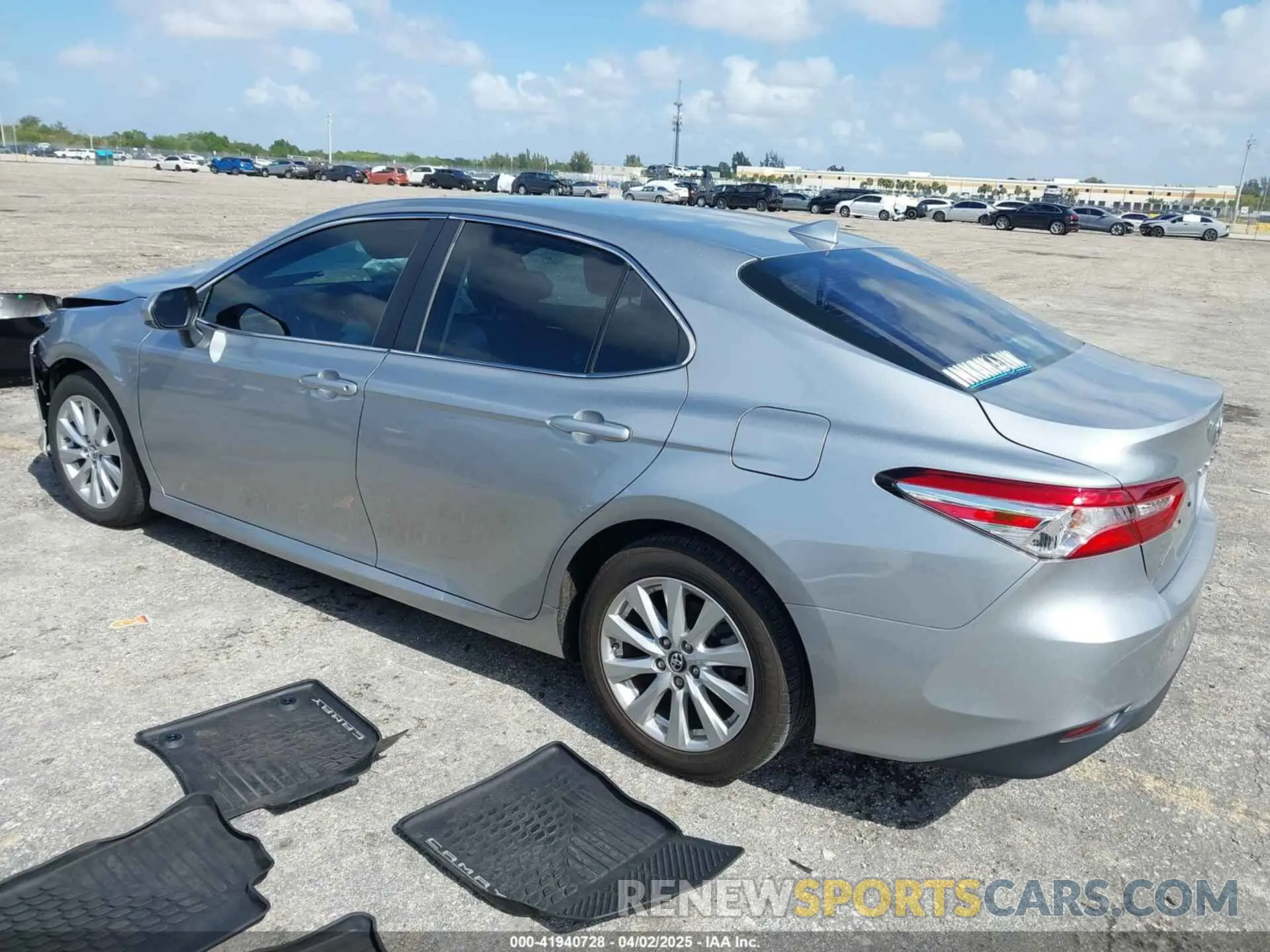 3 Photograph of a damaged car 4T1B11HK4KU249720 TOYOTA CAMRY 2019