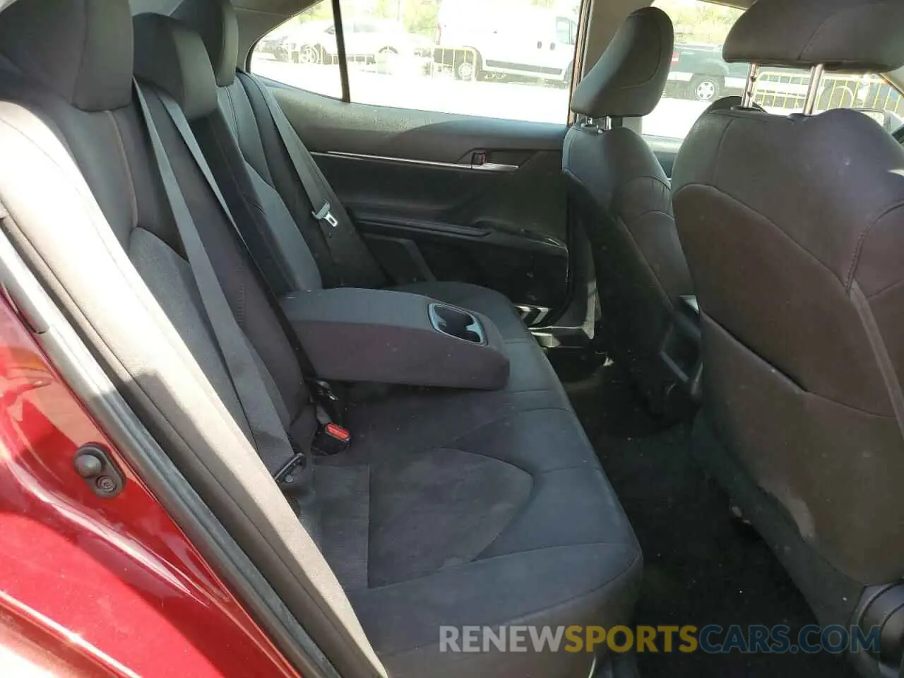 10 Photograph of a damaged car 4T1B11HK4KU249894 TOYOTA CAMRY 2019