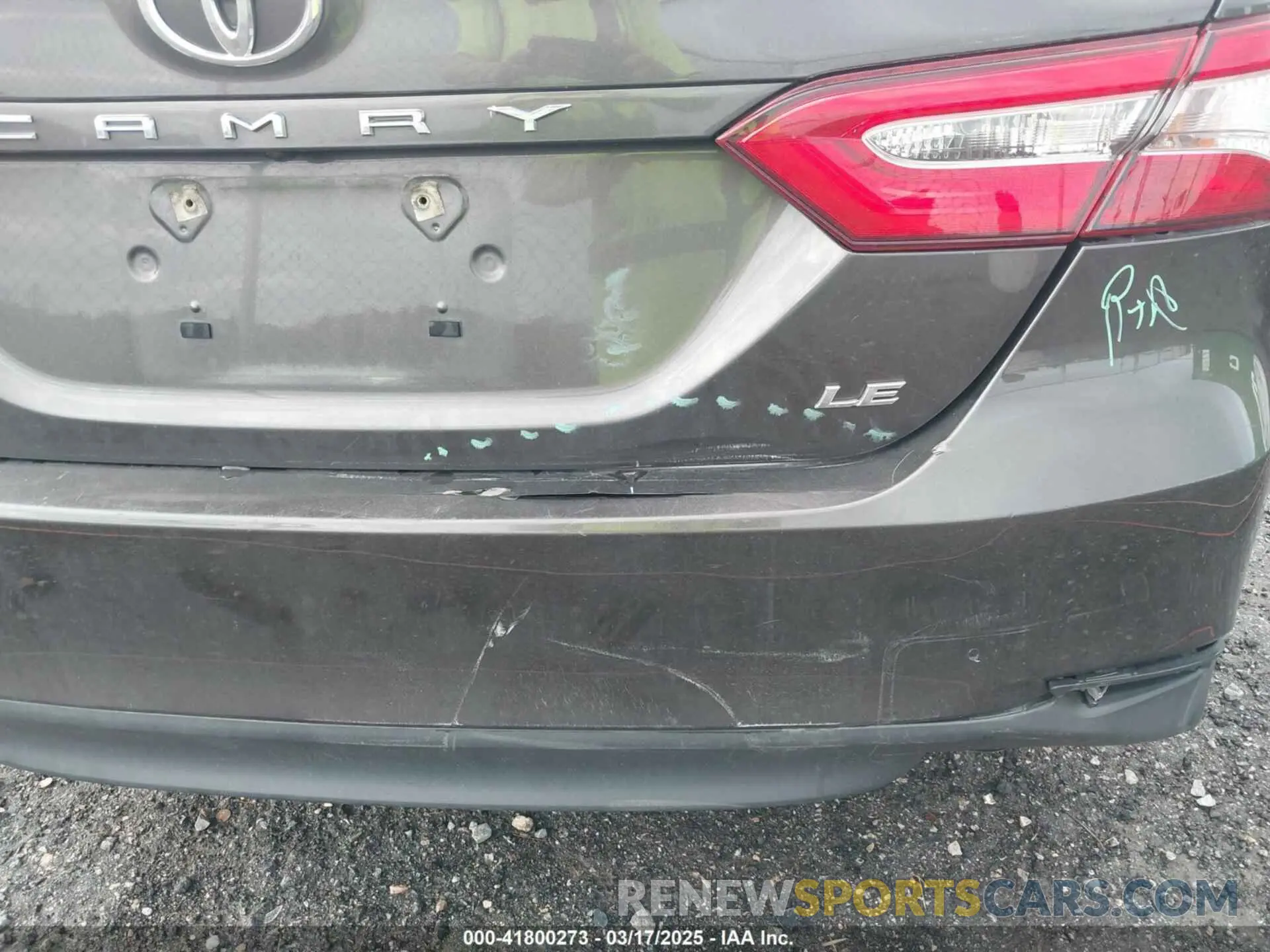 12 Photograph of a damaged car 4T1B11HK4KU251869 TOYOTA CAMRY 2019